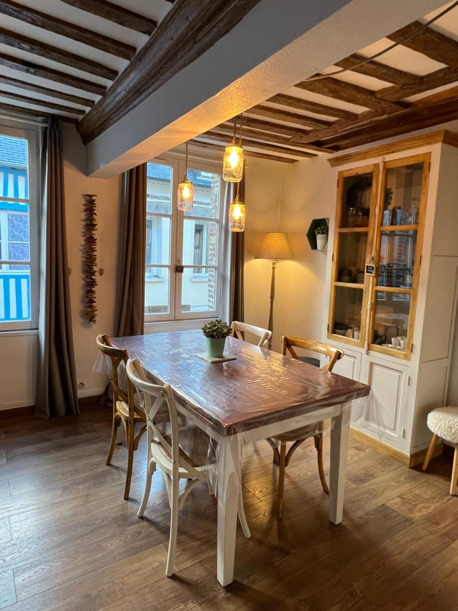Une Pause Chez Julien, Appartement Lumineux Et Idealement Situe! 옹플뢰르 외부 사진